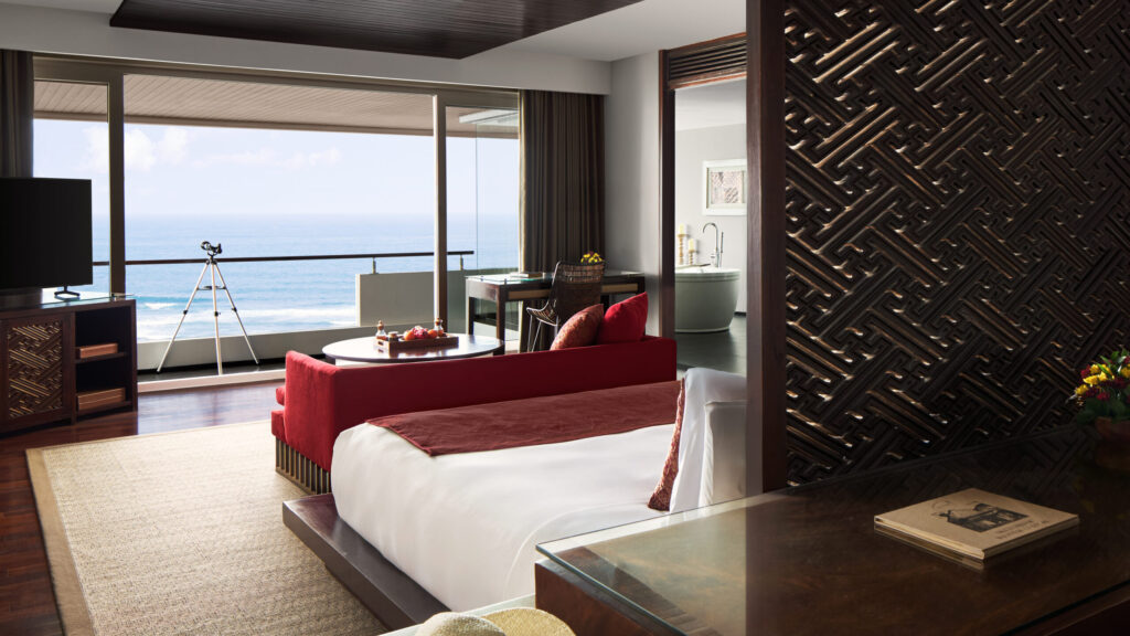 1. Bedroom – Ocean Front Honeymoon Suite