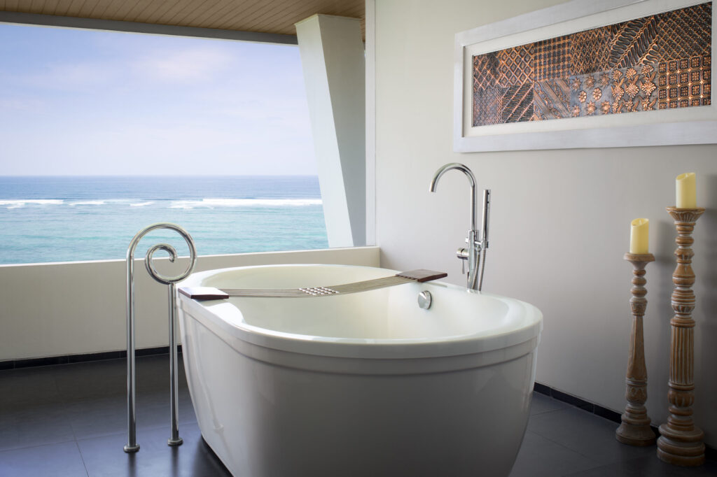 4. Bathub- Ocean Front Honeymoon Suite