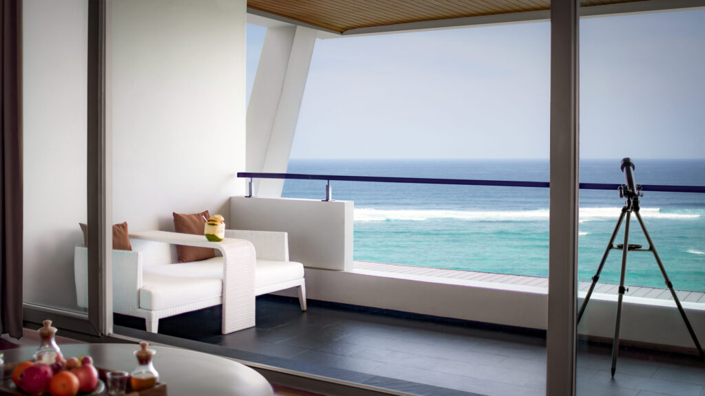 6. Balcony – Ocean Front Honeymoon Suite