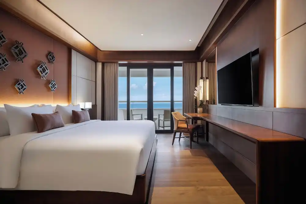 Bali Beach Hotel hotel and room in Bali